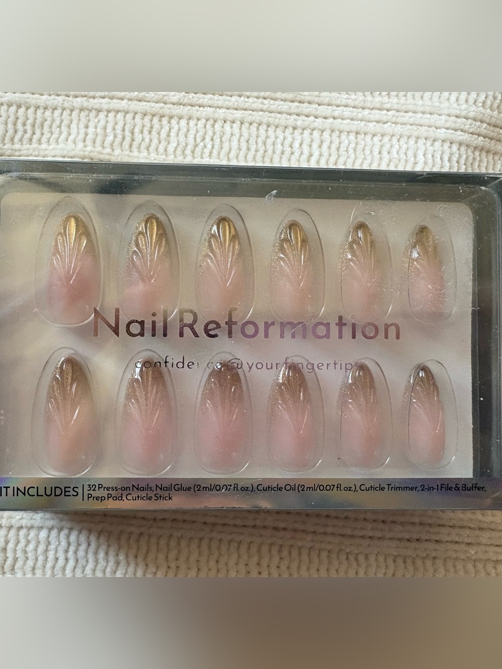 Nail Reformation Press-On Nails in Pink and Gold